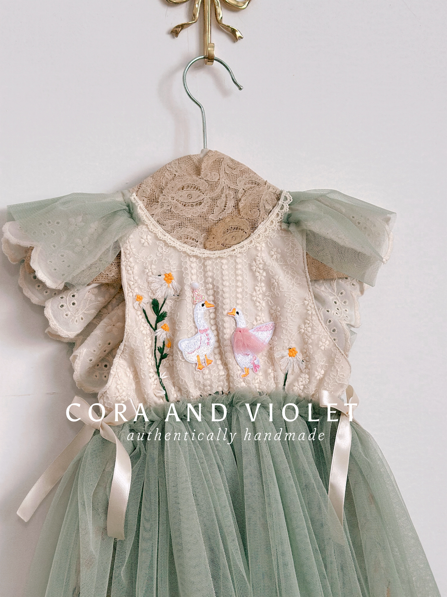 The London Silly Goose Heirloom Set Cora and Violet The London Silly Goose Heirloom Set Cora and Violet